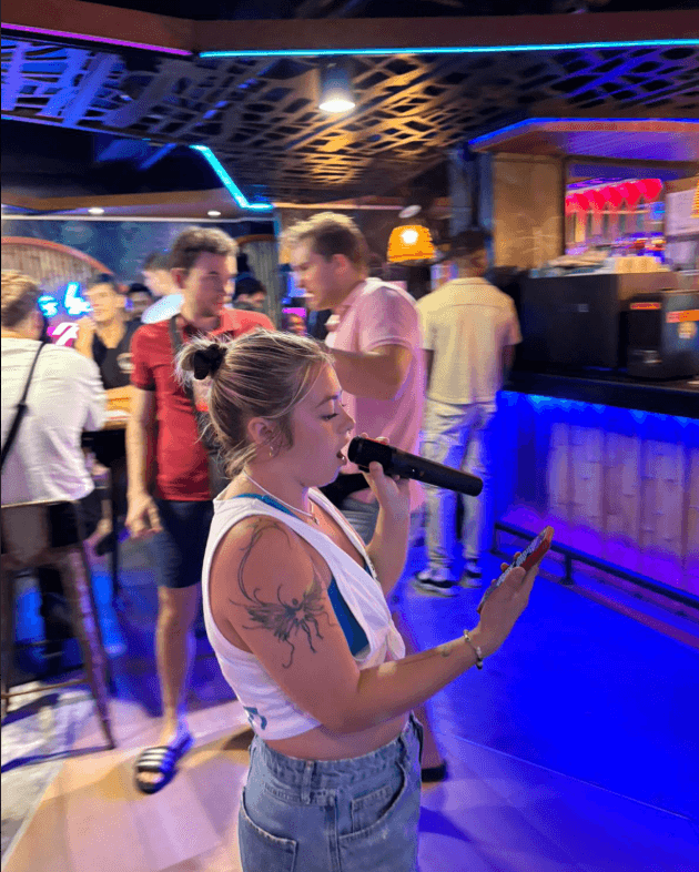 Karaoke Night — photo 3