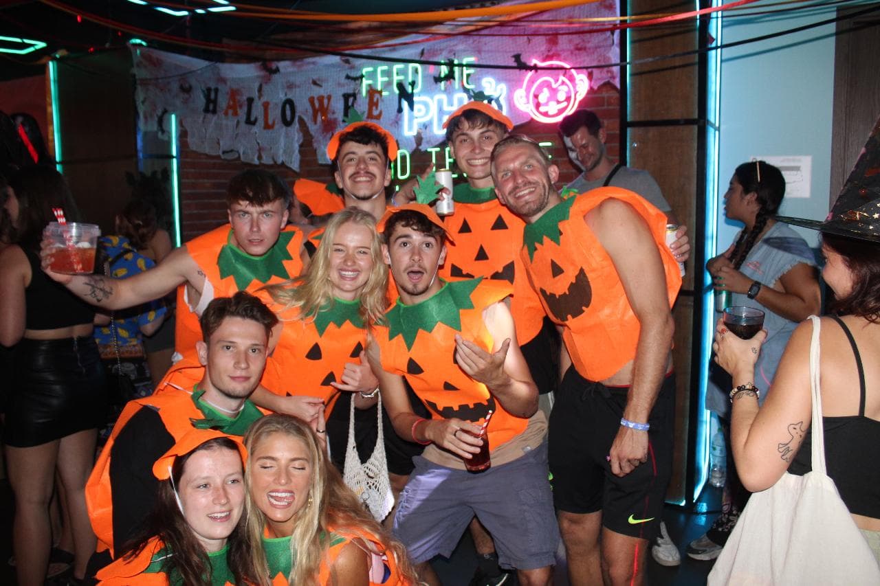 HALLOWEEN PARTY @ MAD MONKEY GILI TRAWANGAN — photo 3