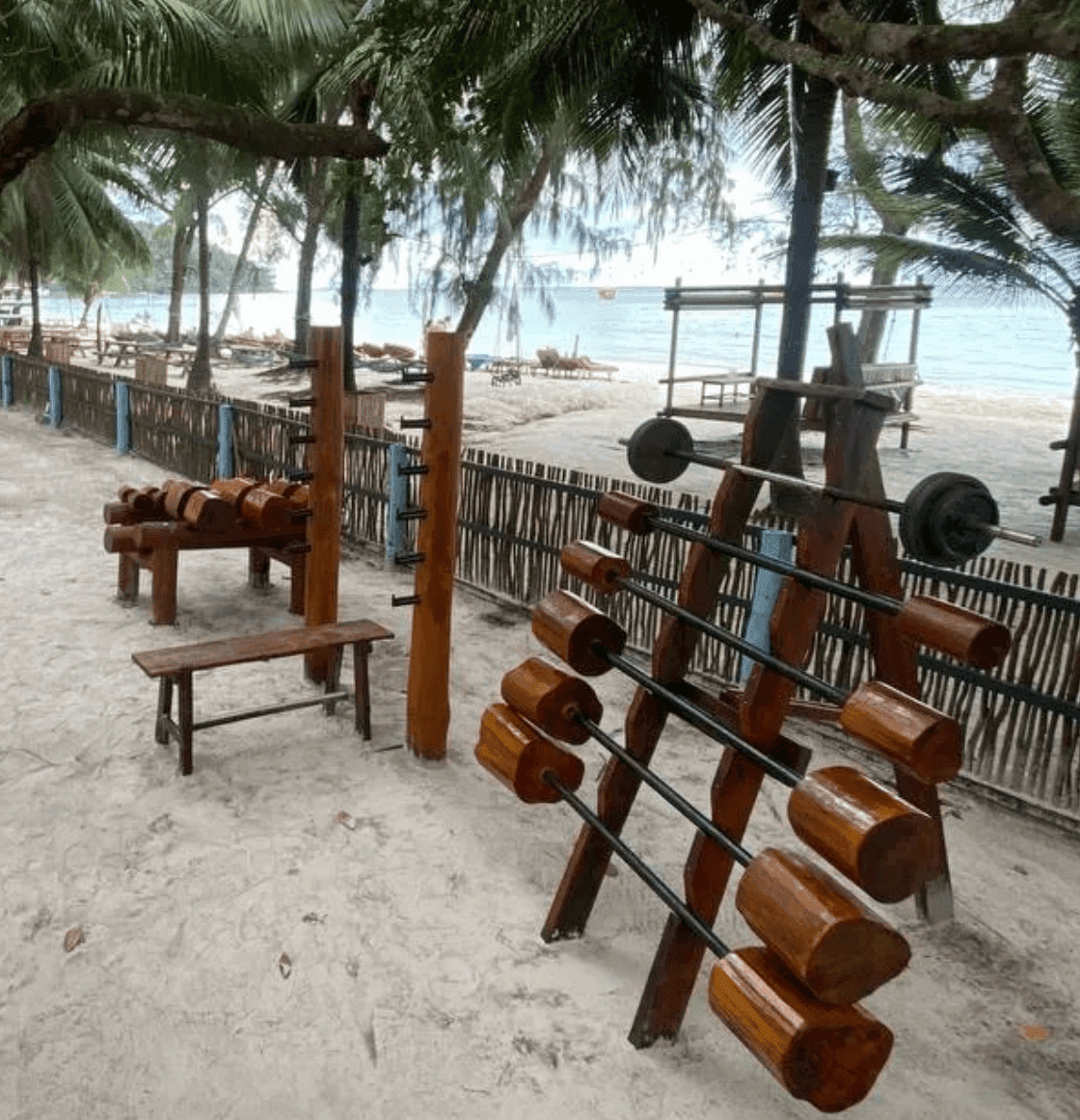 Mad Monkey Koh Rong — photo 3