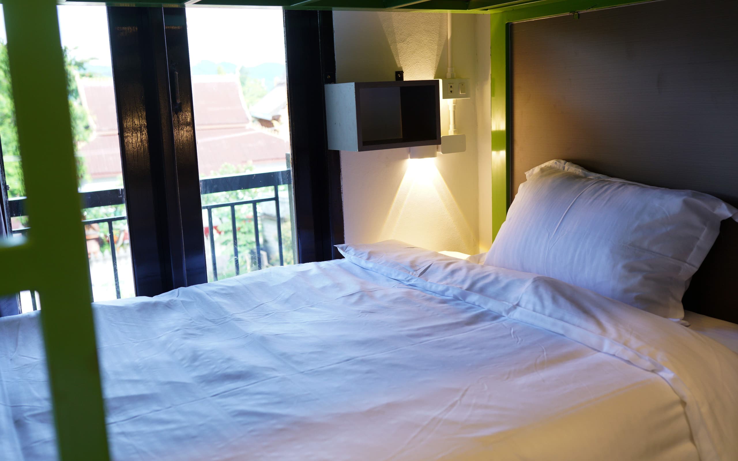 Standard 6-Bed Dorm